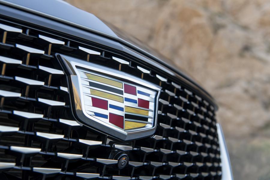 Логотип Cadillac CT5 Premium Luxury 2019 года  (фото 9 из 16)